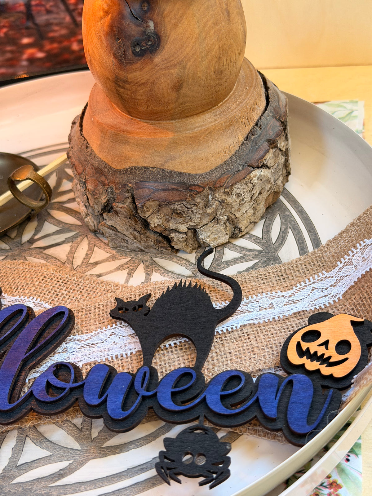 Plaque Décorative "Halloween" en Bois Peint Violet & orange- Citrouilles, Chat & Araignée