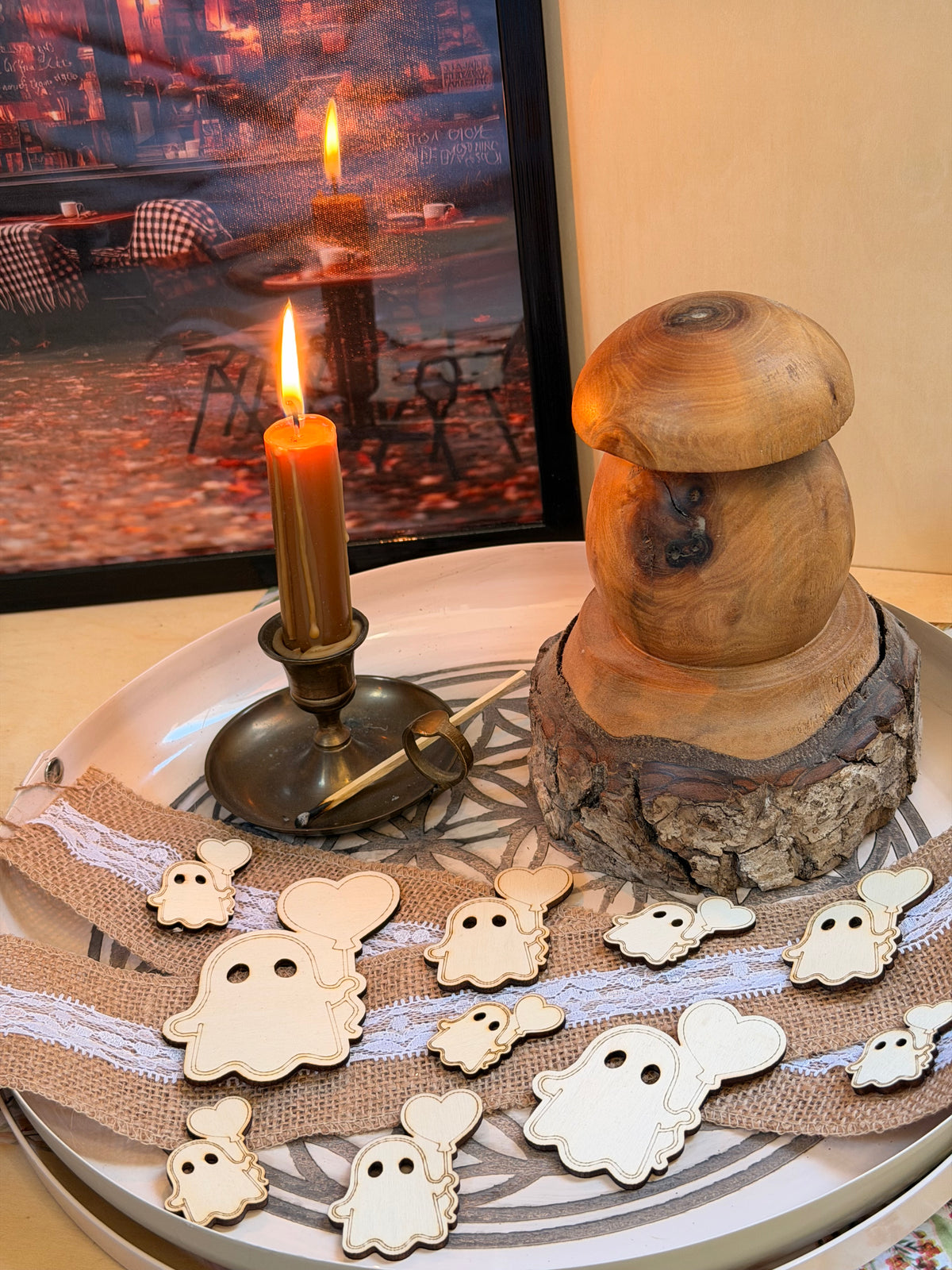 Confettis de Table Fantômes Kawaii en Bois Gravé - Décoration Halloween (Lot de 10)