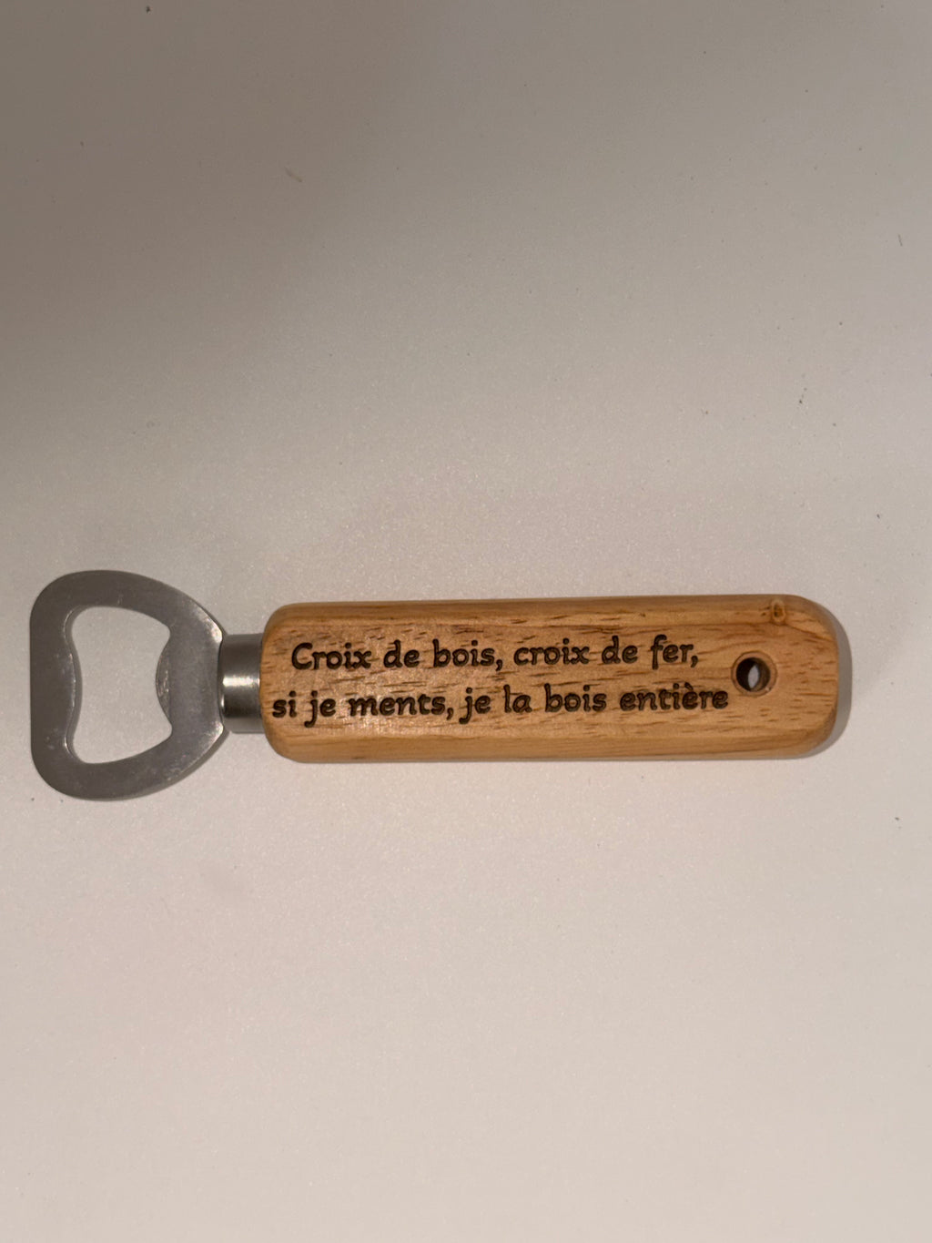 Ouvre-Bouteilles en Bois Gravés – Humour & Convivialité