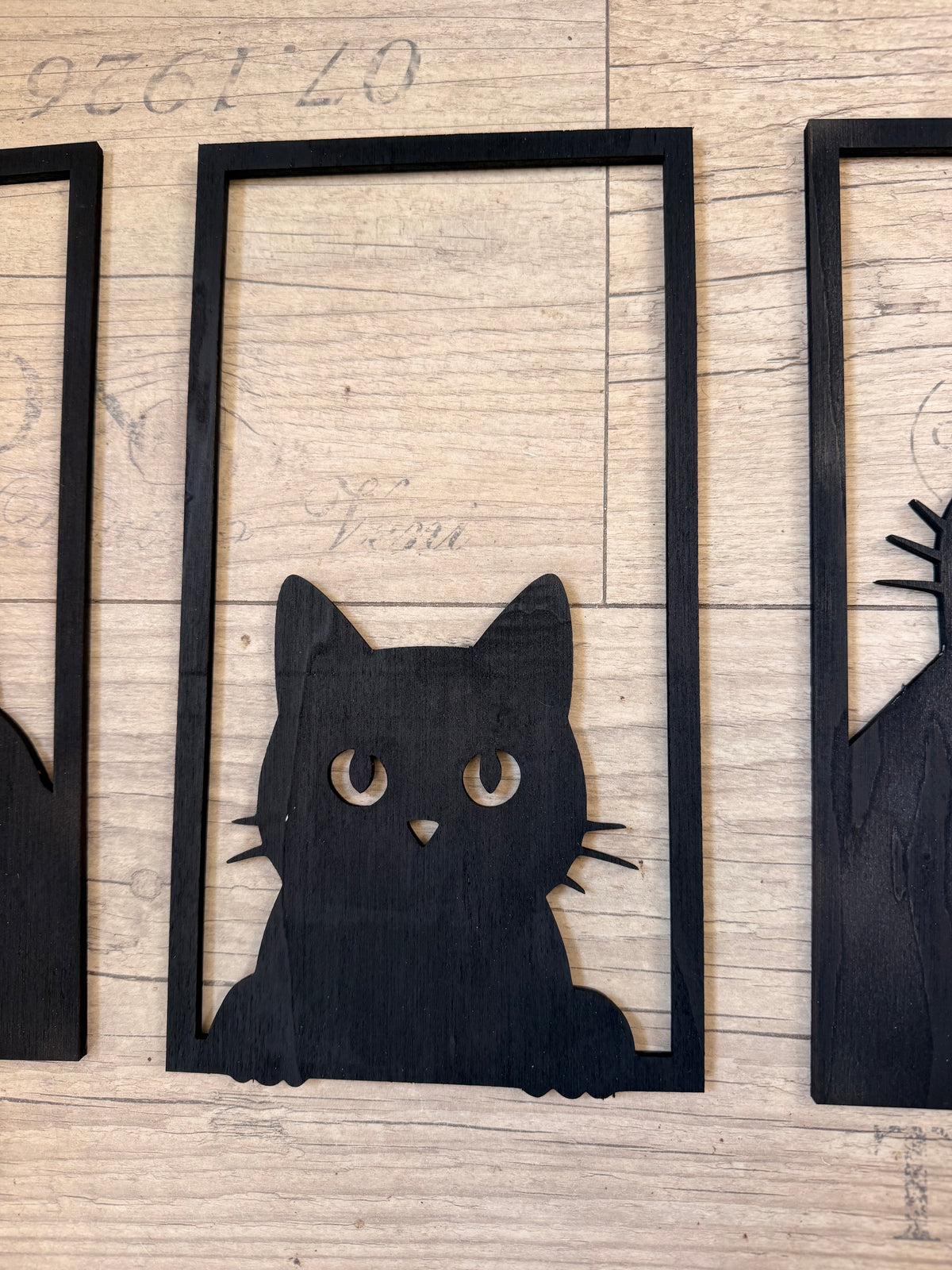 Quadriptyque Chat Noir en Bois de Peuplier Peint - Décoration Murale 4 Panneaux