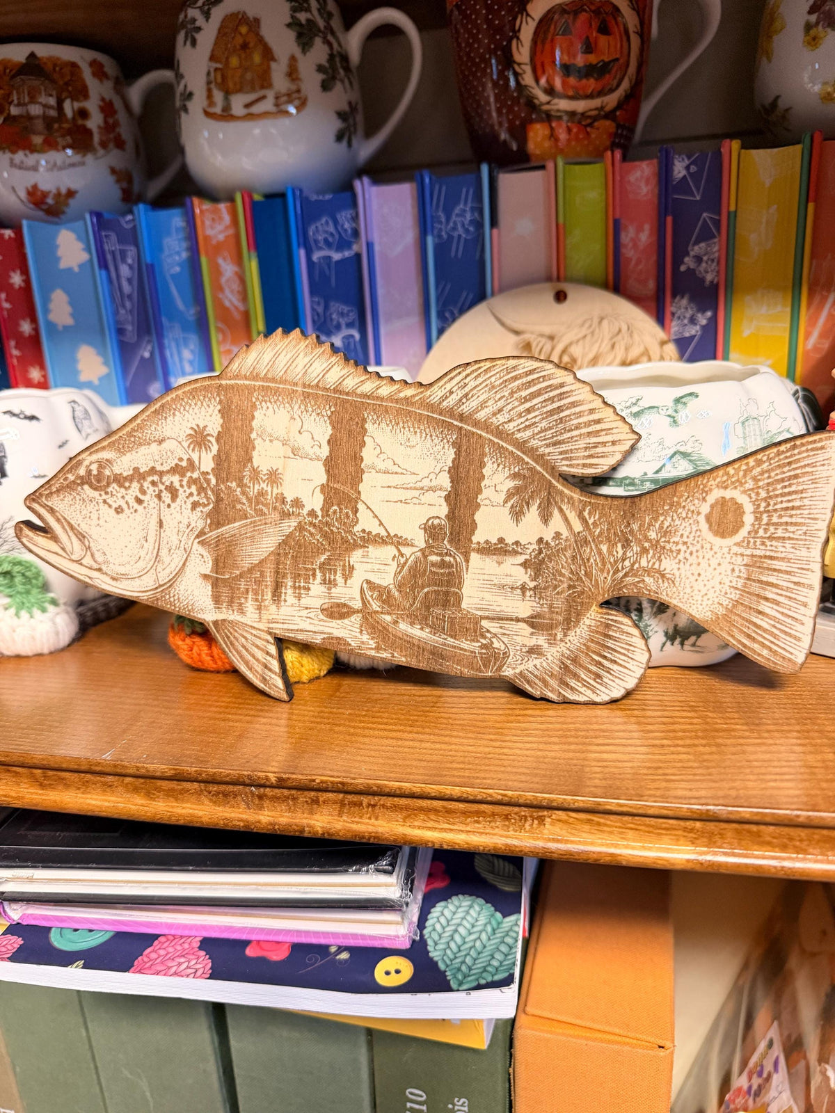 Silhouette de Poisson "Pêche au Lac" en Bois de Peuplier Gravé
