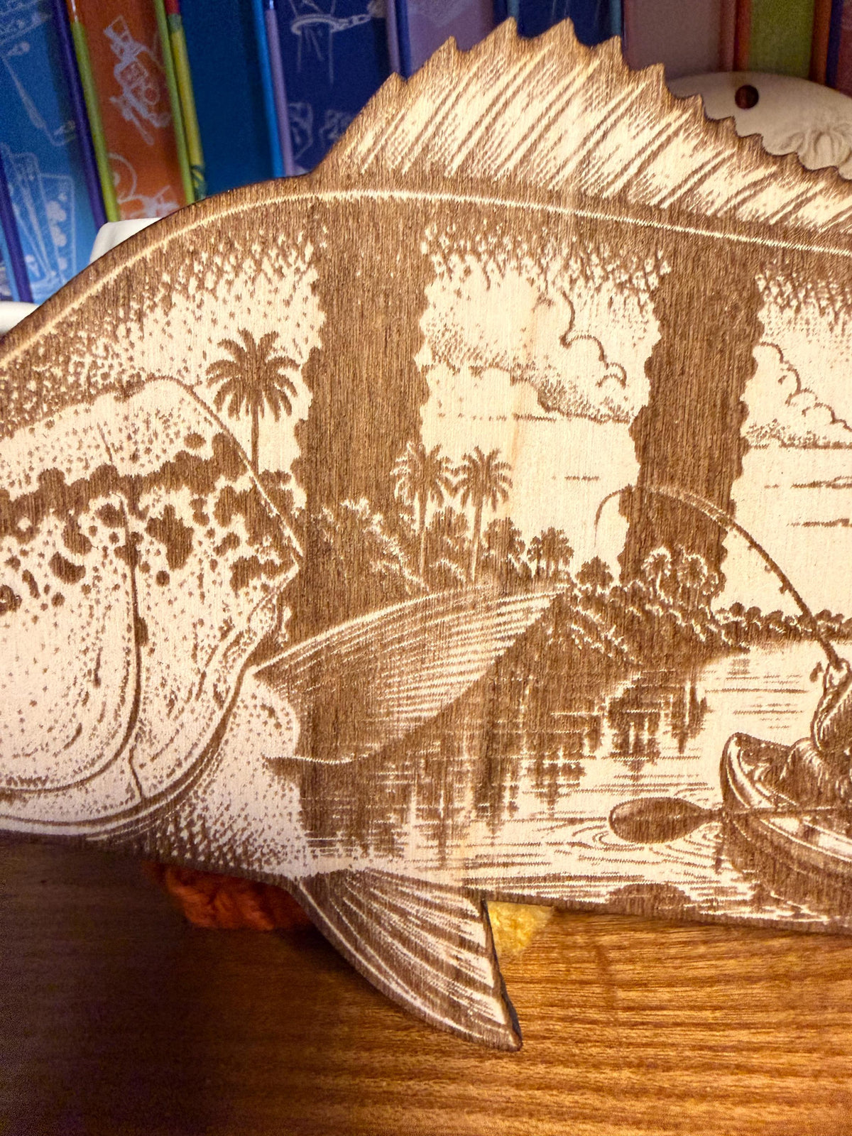 Silhouette de Poisson "Pêche au Lac" en Bois de Peuplier Gravé